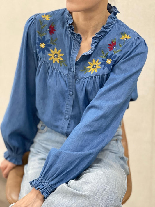 Chemise en jean brodée fleurs